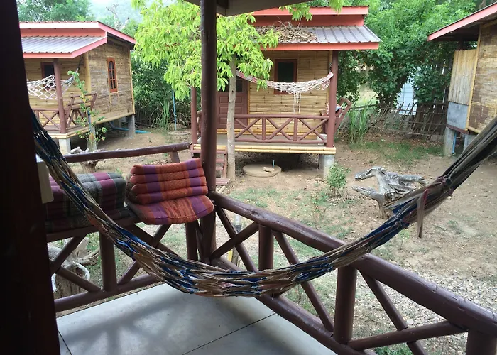 Family Hut Pai